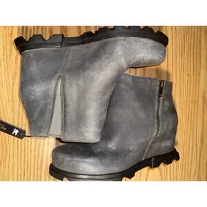 Size 11-Sorel Women's Joan of Arctic Wedge III Zip Boot